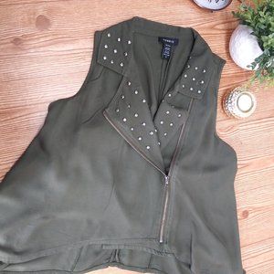 TORRID green asymmetrical sleeveless top size 0